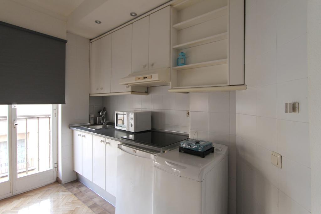 Apartamentos Goyescas Deco Мадрид Екстериор снимка